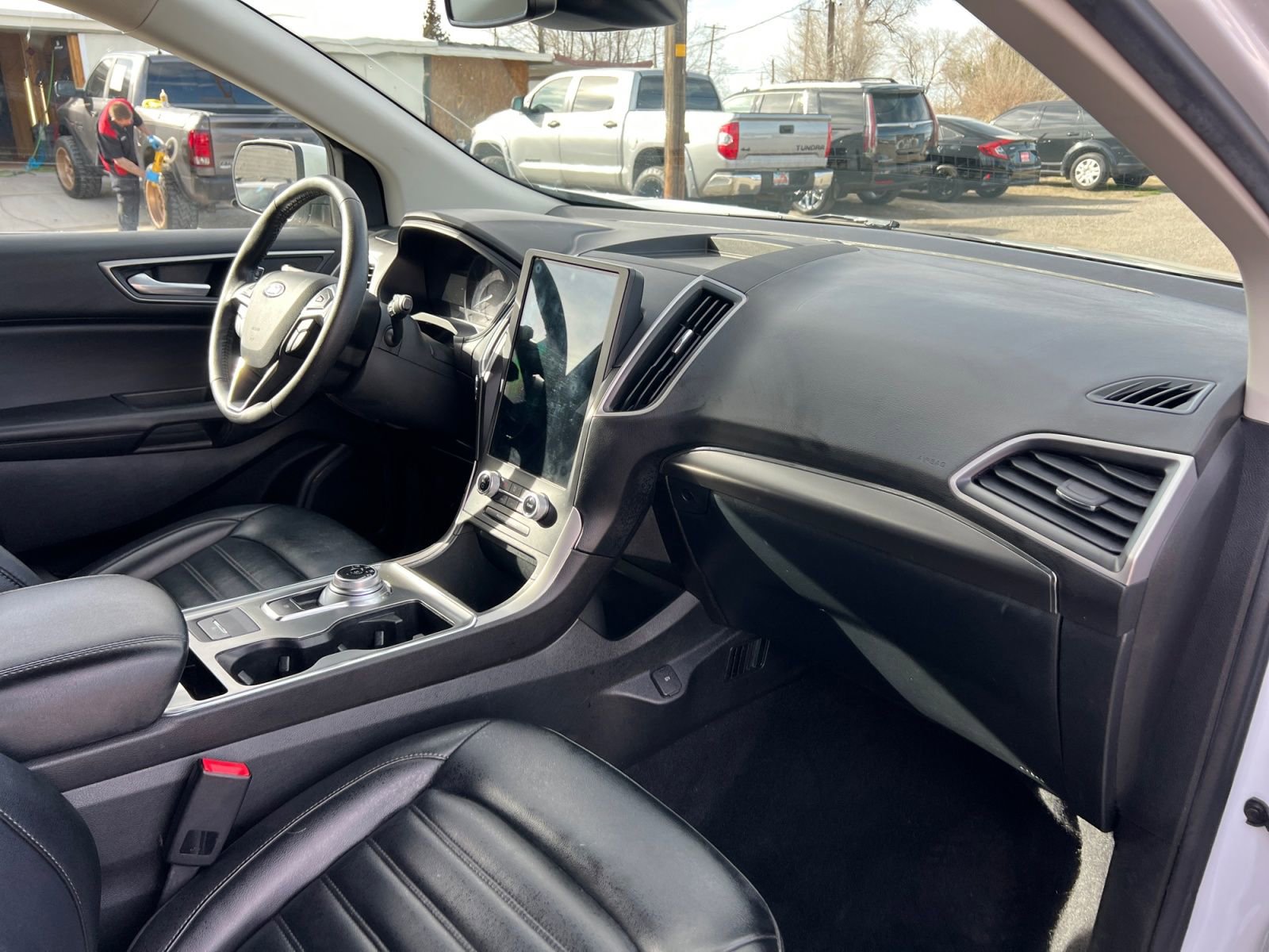 Used 2022 Ford Edge SEL w/ Convenience Package AWD/4WD image 16