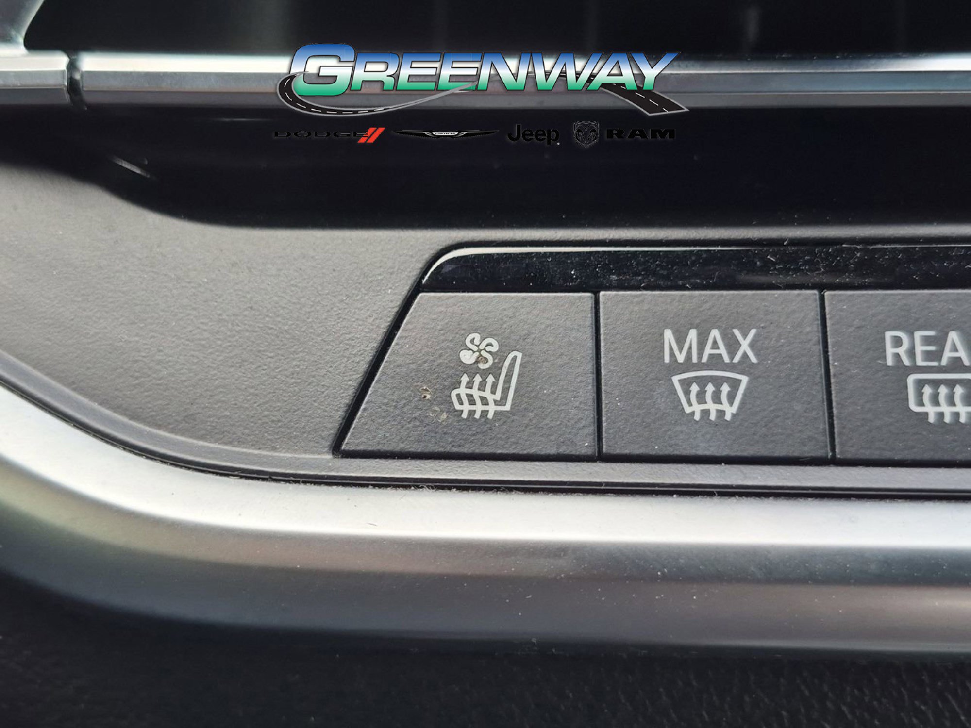 Used 2019 BMW X5 xDrive50i w/ M Sport Package AWD/4WD image 18