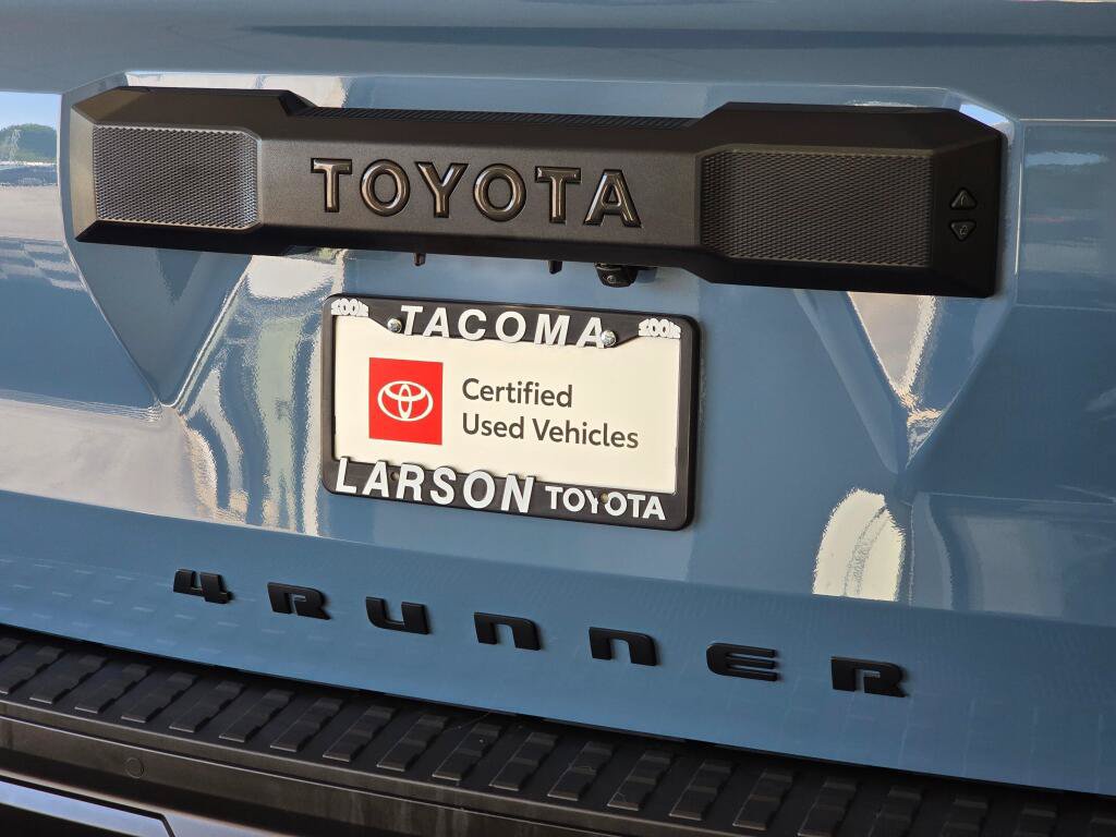 Certified 2025 Toyota 4Runner TRD Off-Road Premium AWD/4WD image 14