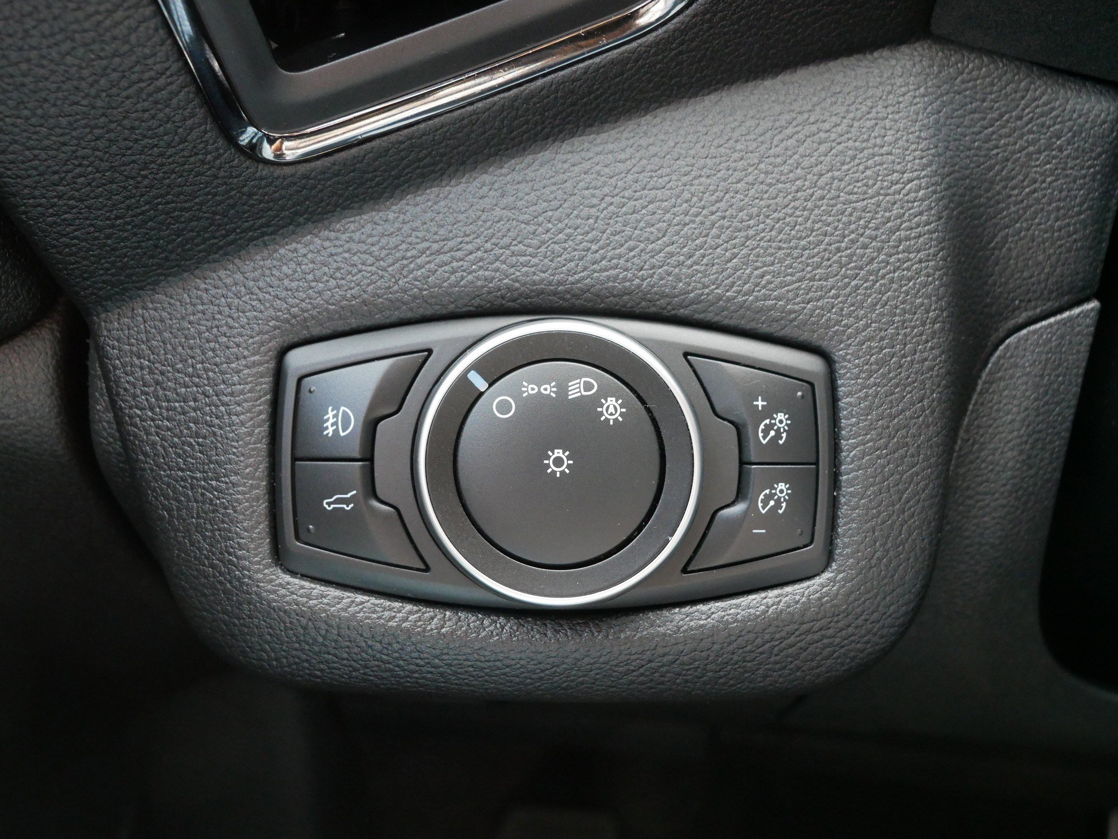 Used 2018 Ford Escape Titanium AWD/4WD image 26