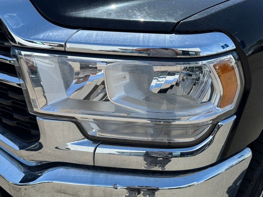 Used 2024 RAM 2500 Big Horn AWD/4WD image 3