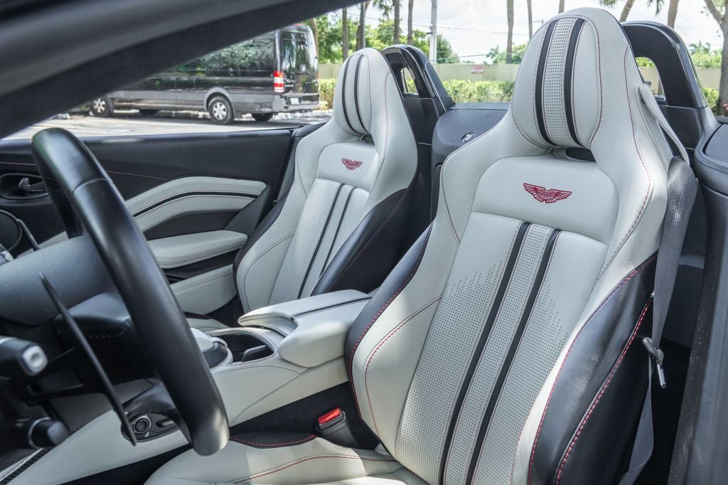 Used 2022 Aston Martin V8 Vantage Roadster RWD image 13