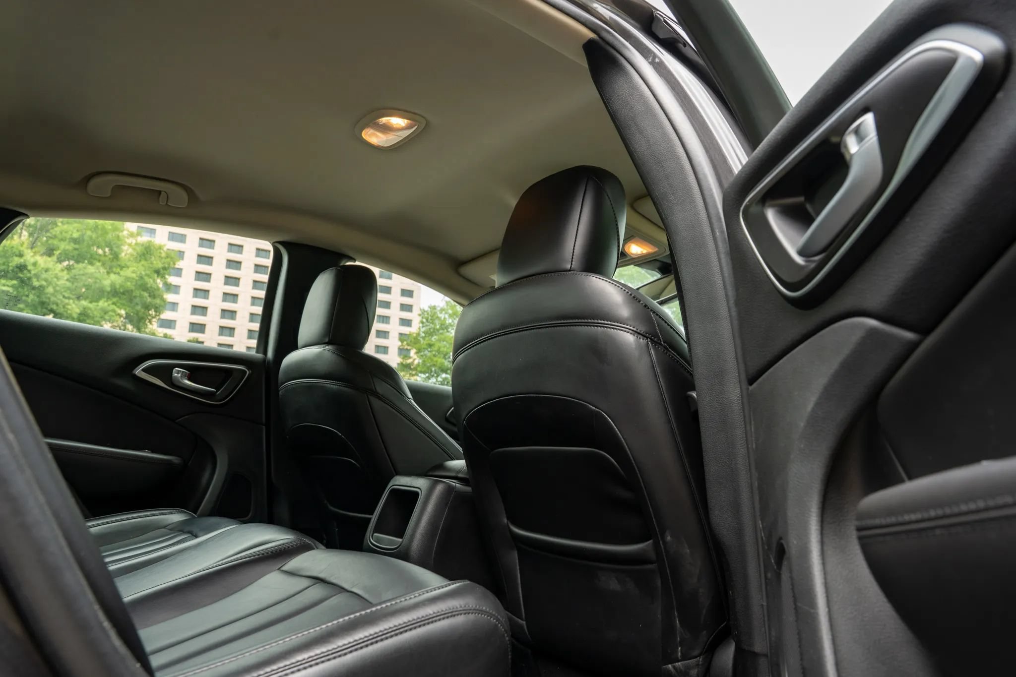 Used 2017 Chrysler 200 Limited Platinum FWD image 14
