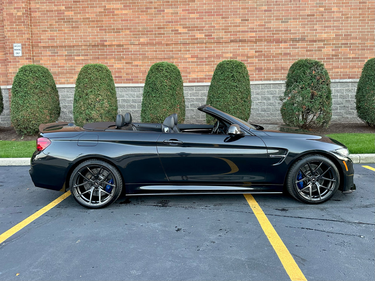Used 2020 BMW M4 Convertible image 31