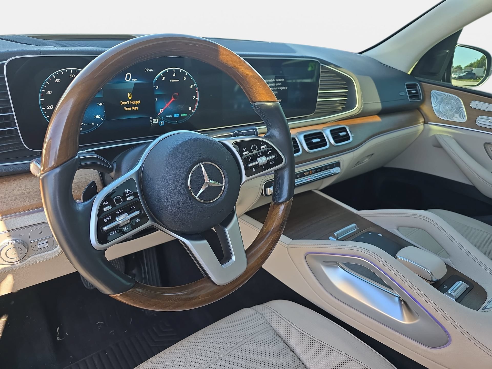 Used 2021 Mercedes-Benz GLE 450 4MATIC image 16