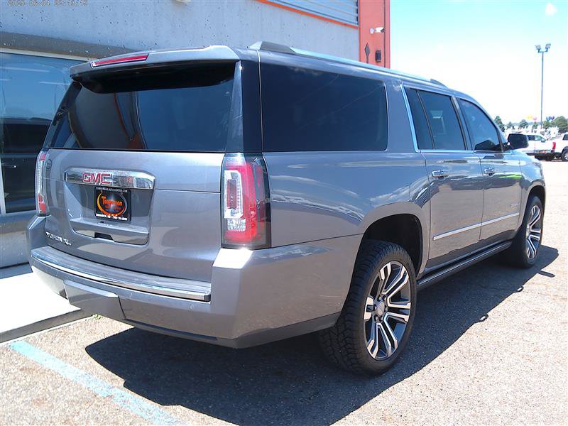 Used 2018 GMC Yukon XL Denali w/ Denali Ultimate Package AWD/4WD image 3