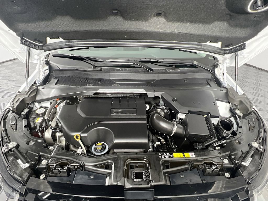 Used 2024 Land Rover Discovery Sport S image 31