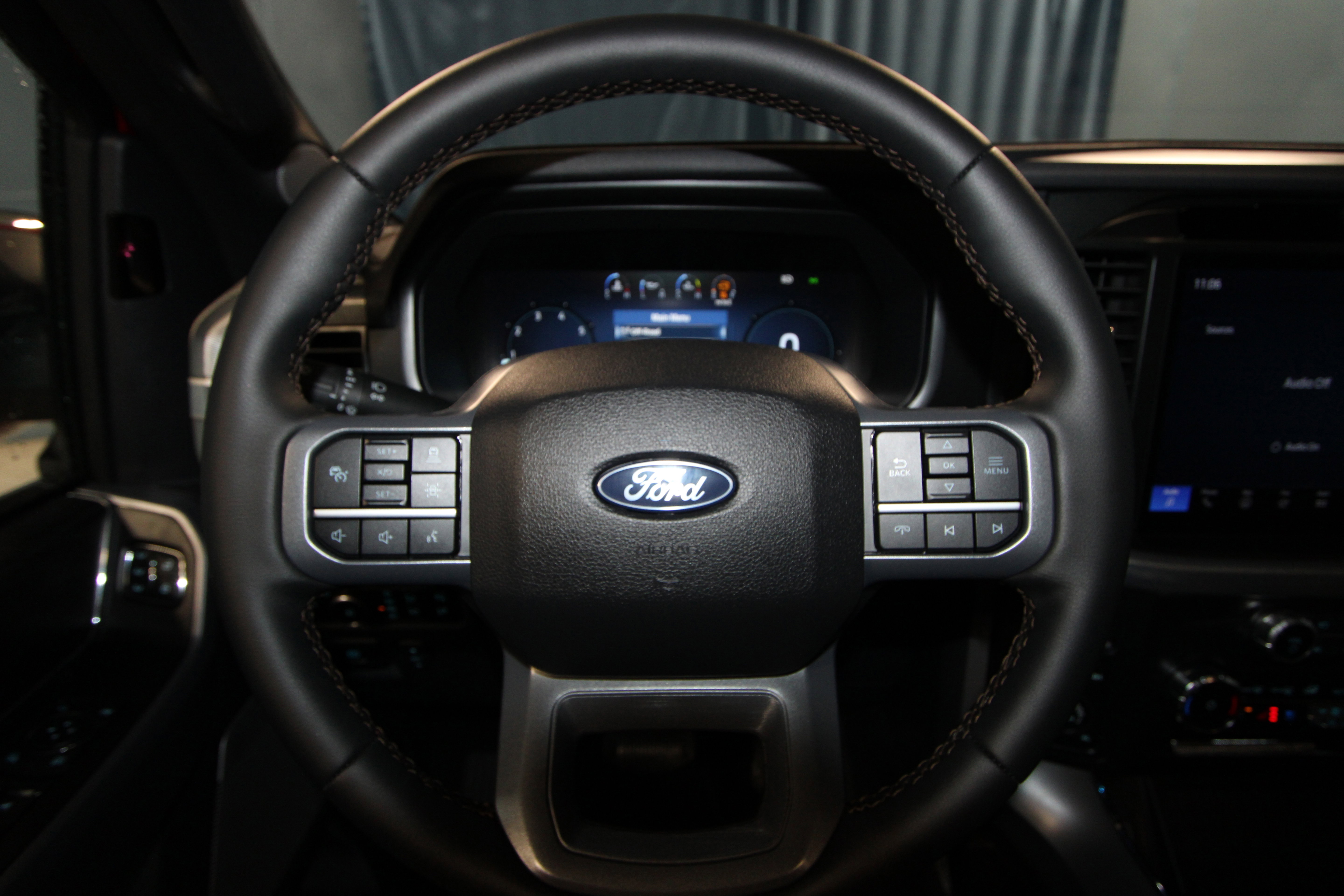 New 2025 Ford F150 Lariat w/ Equipment Group 502A High AWD/4WD image 10