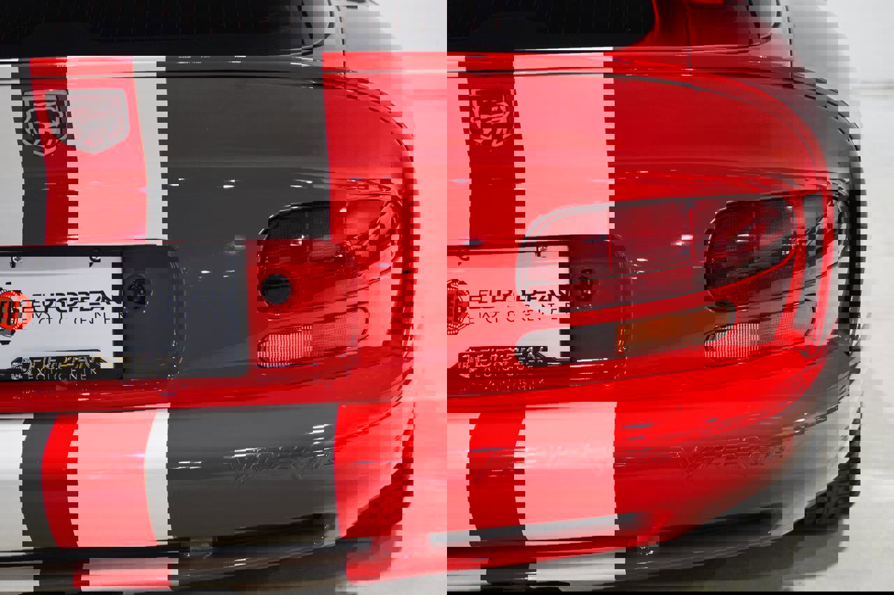 Used 2002 Dodge Viper GTS image 32