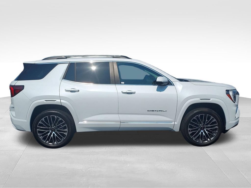 Used 2026 GMC Terrain Denali w/ LPO, Floor Liner Package AWD/4WD image 7