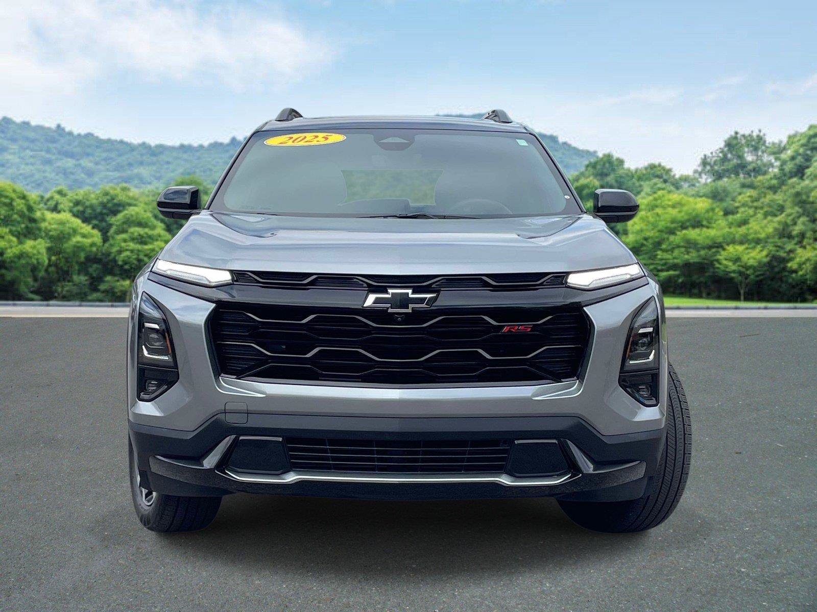 Used 2025 Chevrolet Equinox RS w/ Safety and Technology Package FWD image 8