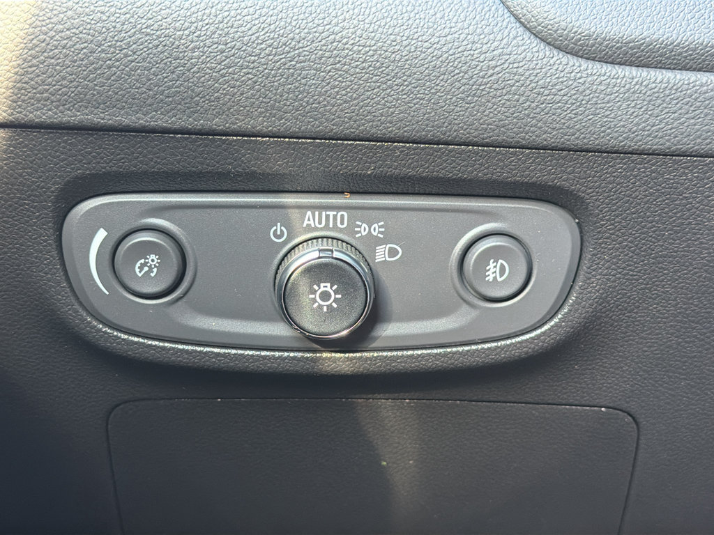 Used 2022 Buick Encore GX Select FWD image 12
