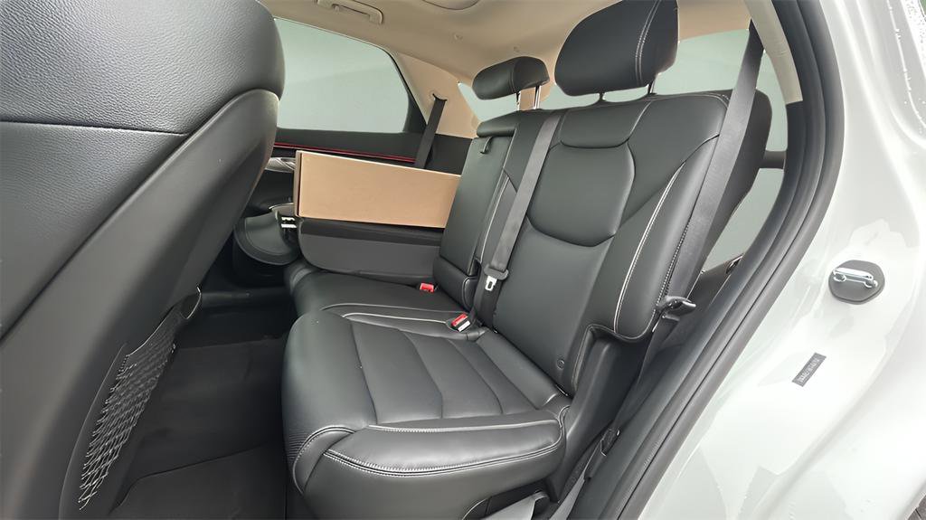 New 2026 Genesis GV70 2.5T Advanced image 10