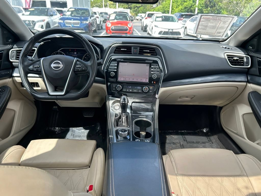 Used 2023 Nissan Maxima Platinum w/ Sport Mat Group FWD image 11