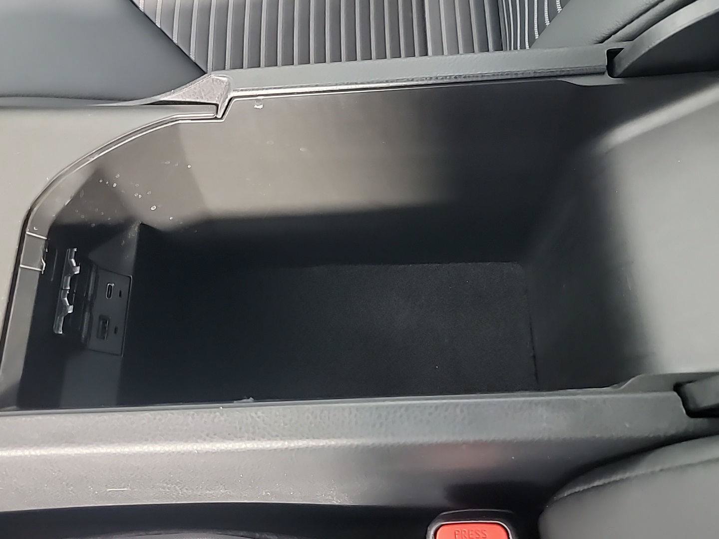 Used 2022 Toyota Camry SE FWD image 32