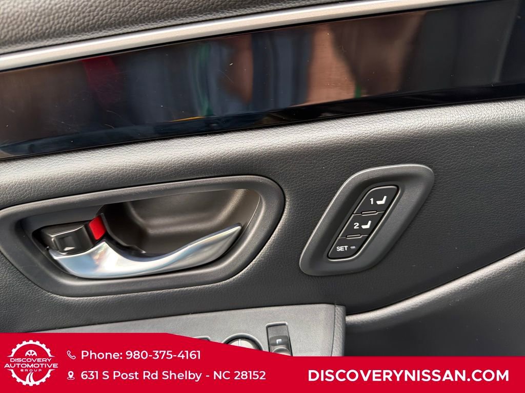 Used 2024 Honda Pilot Touring image 13