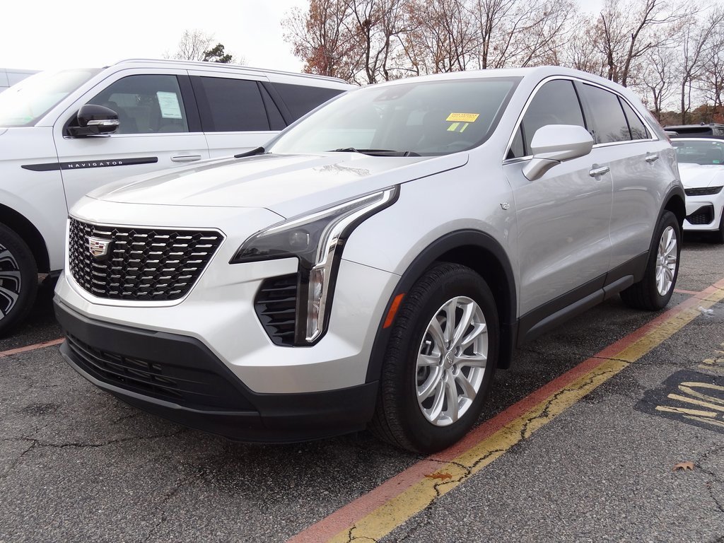 Used 2021 Cadillac XT4 Luxury image 3