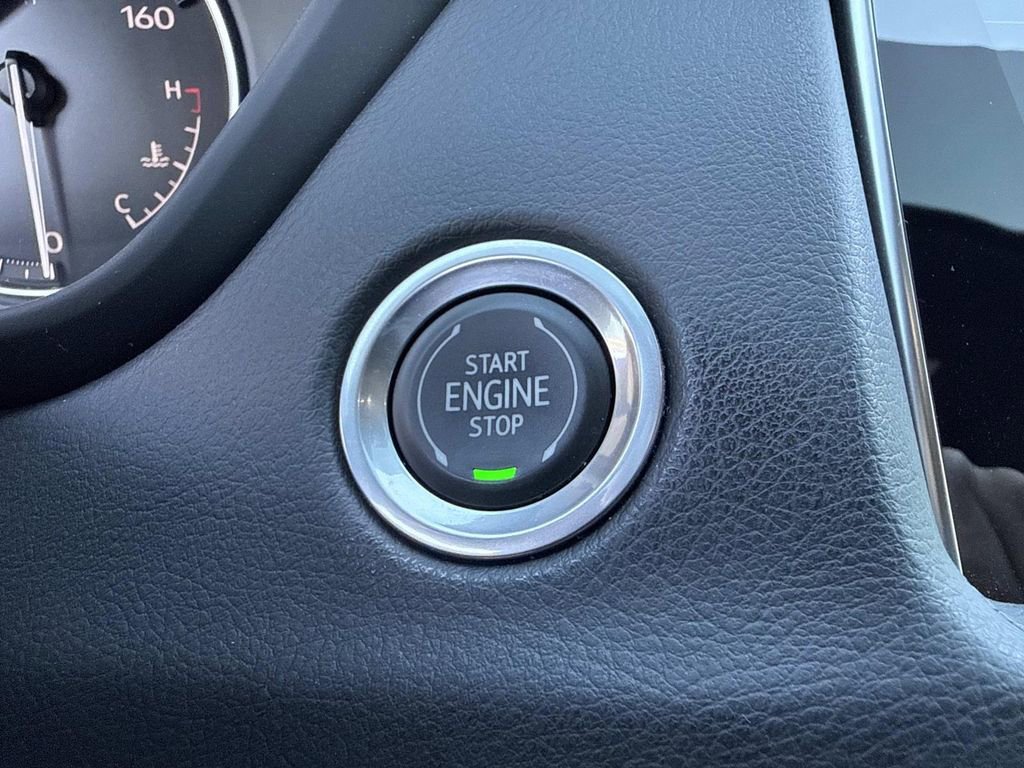 Certified 2023 Cadillac XT4 Sport image 29