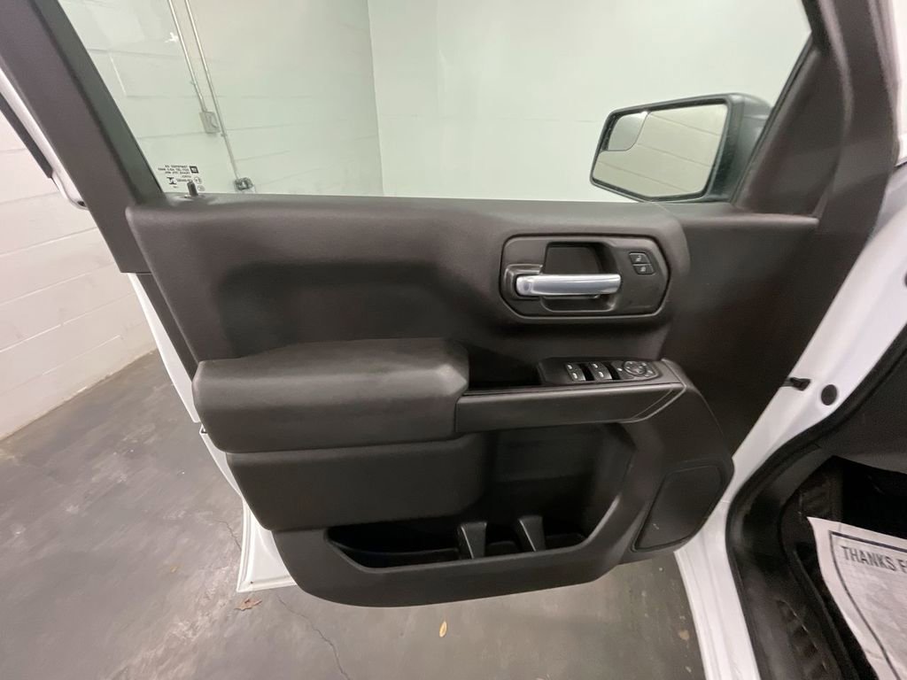 Used 2023 Chevrolet Silverado 1500 Custom image 21