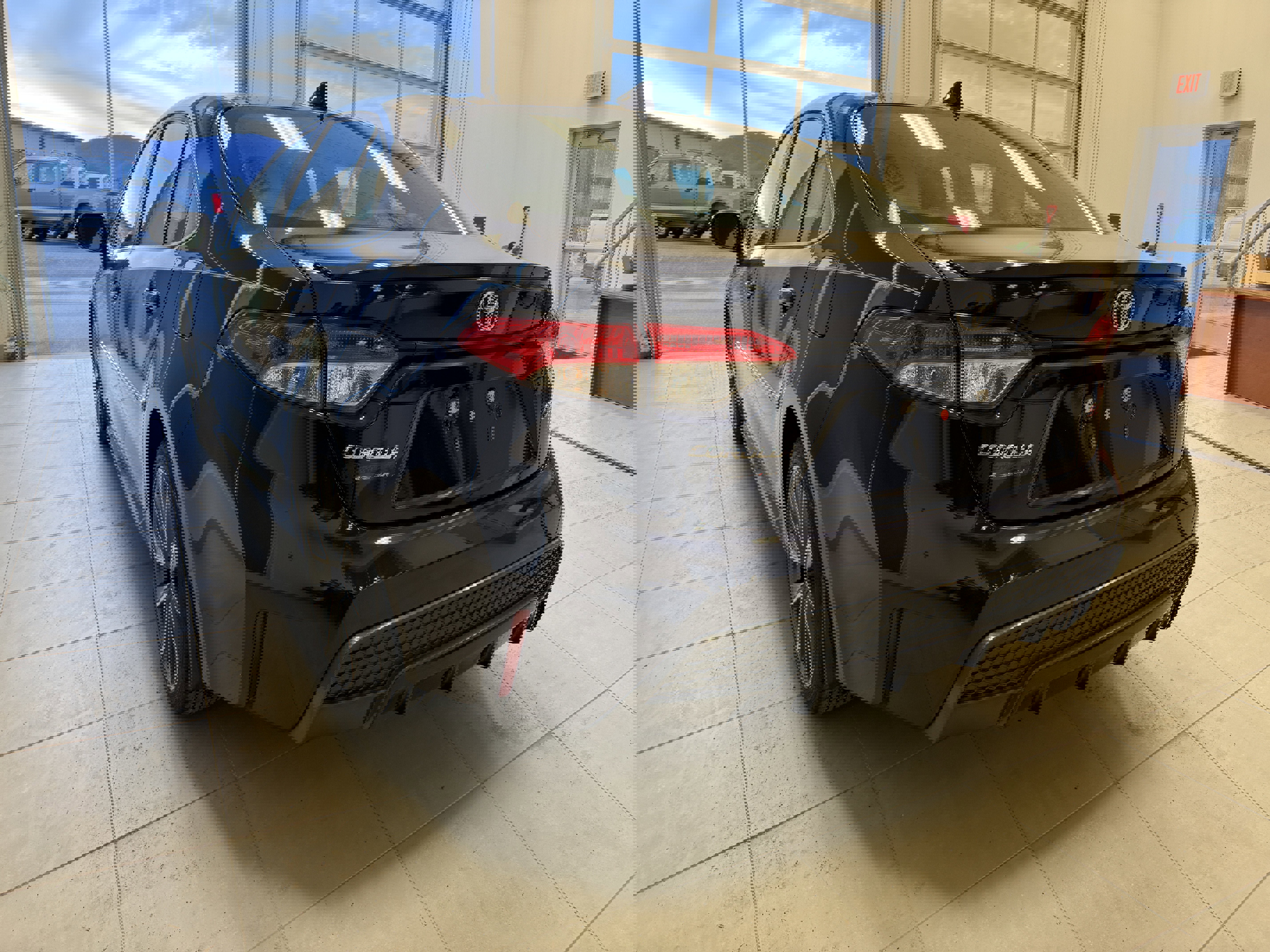 Used 2022 Toyota Corolla SE image 3