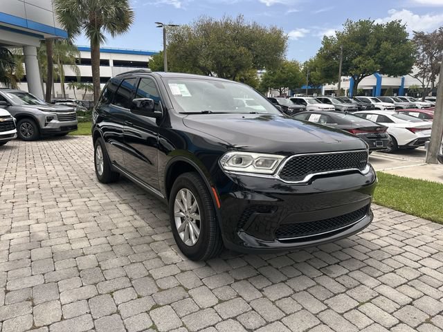 Used 2023 Dodge Durango SXT AWD/4WD image 16