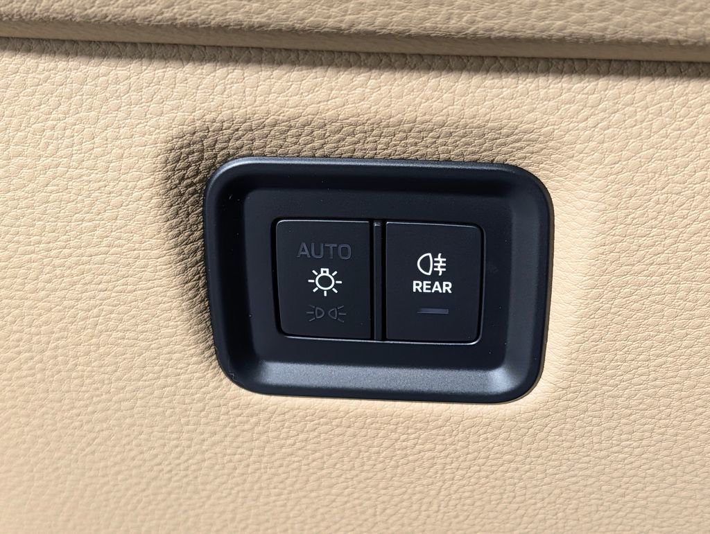 New 2026 Porsche Cayenne image 34