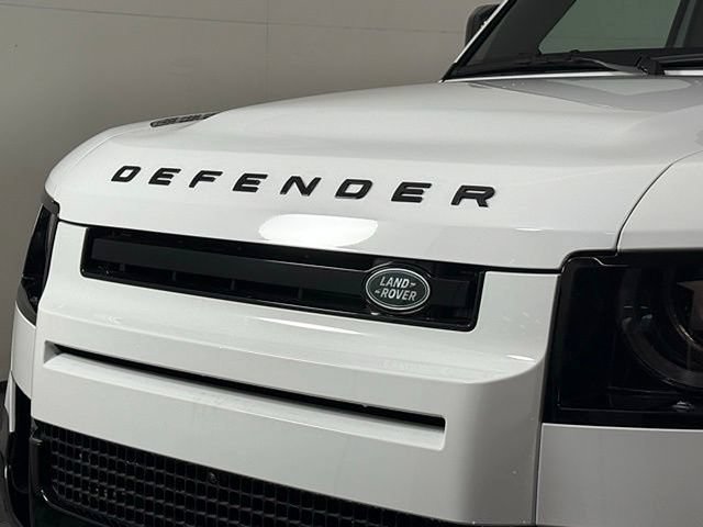 Used 2025 Land Rover Defender 110 V8 AWD/4WD image 12