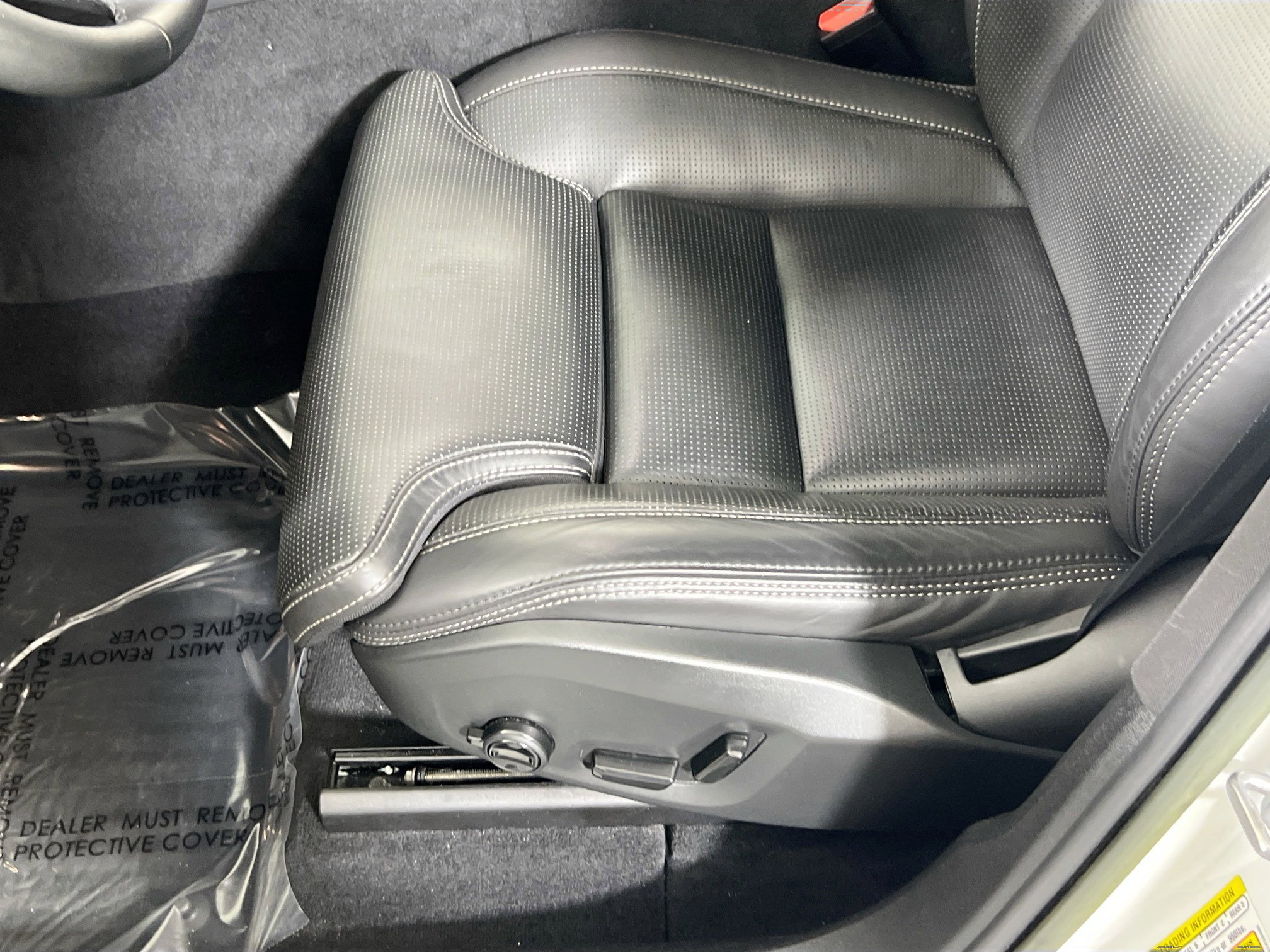 Used 2022 Volvo XC60 B5 Inscription w/ Protection Package Premier image 19