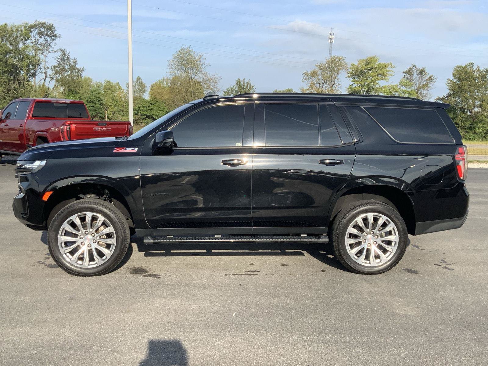 Used 2021 Chevrolet Tahoe Z71 w/ Luxury Package AWD/4WD image 5