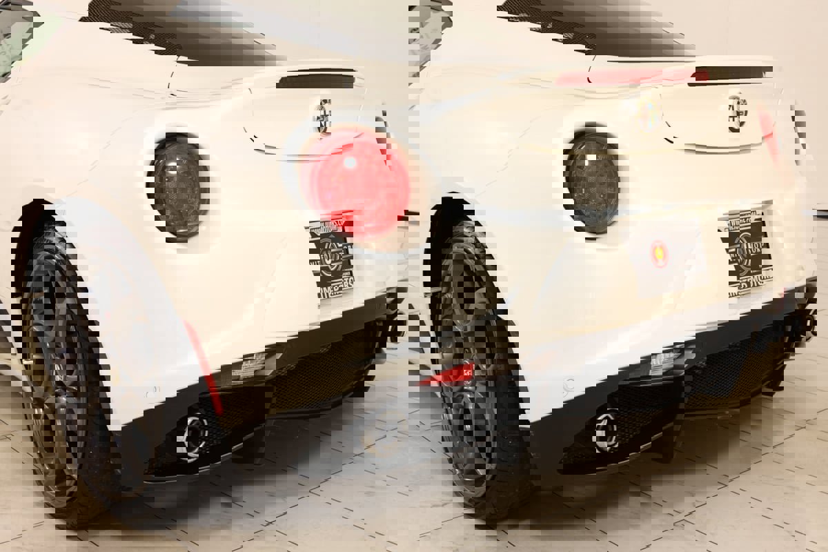 Used 2015 Alfa Romeo 4C Base w/ Leather Interior Group image 36