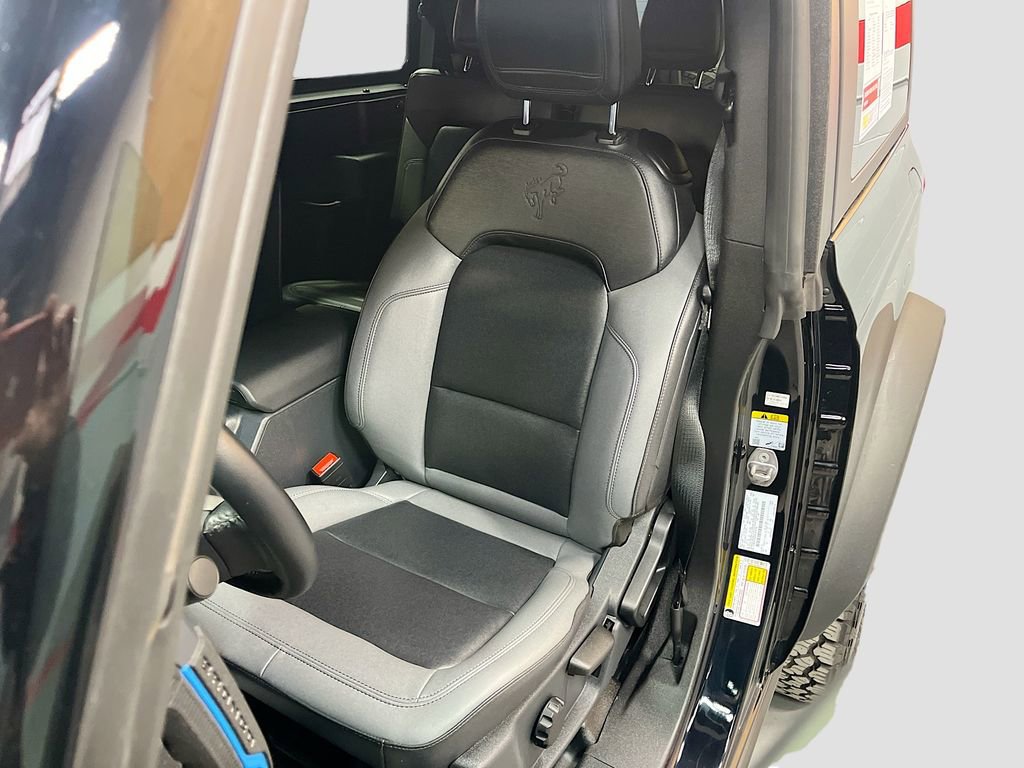 Used 2024 Ford Bronco Black Diamond image 18