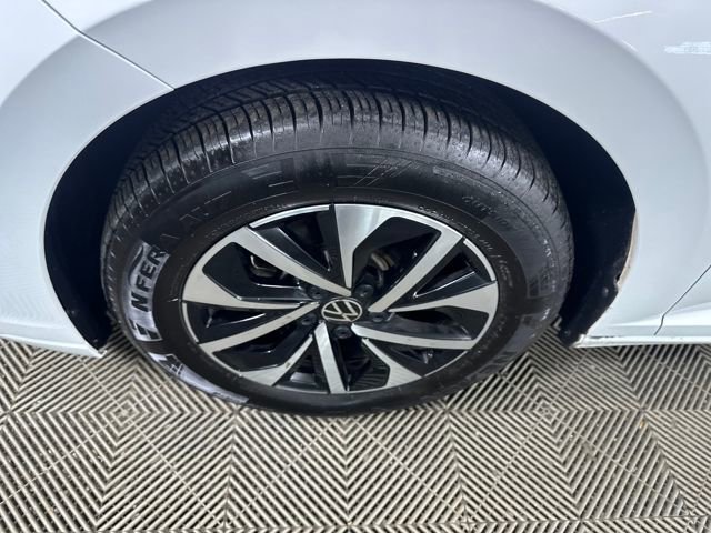 Used 2025 Volkswagen Jetta S image 10