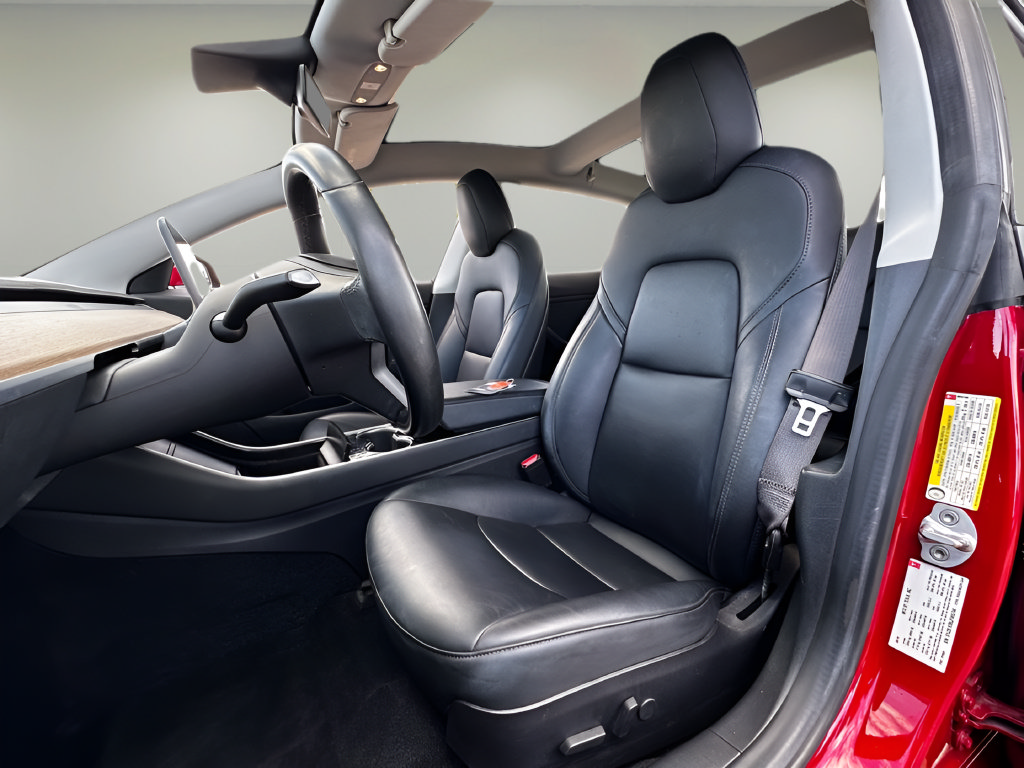 Used 2018 Tesla Model 3 Long Range AWD/4WD image 5