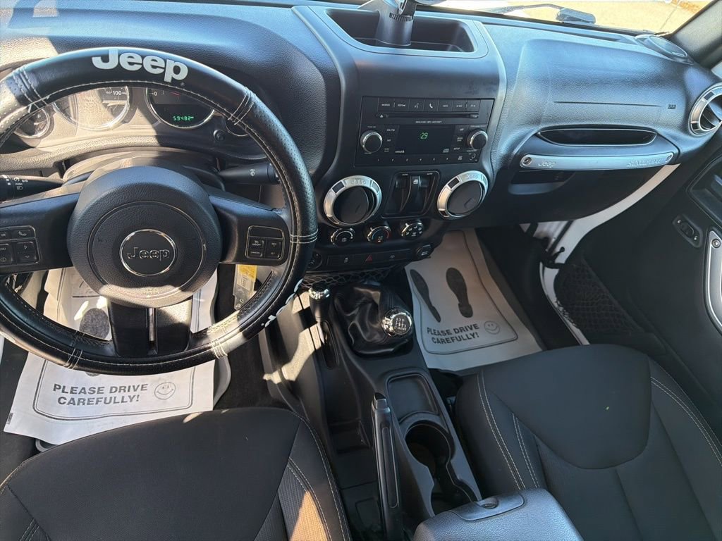 Used 2017 Jeep Wrangler Sahara w/ Connectivity Group image 30