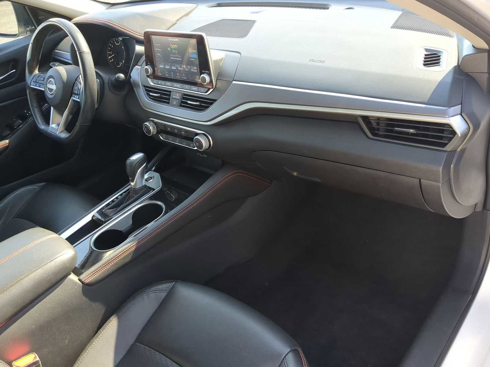 Used 2024 Nissan Altima 2.5 SR FWD image 27