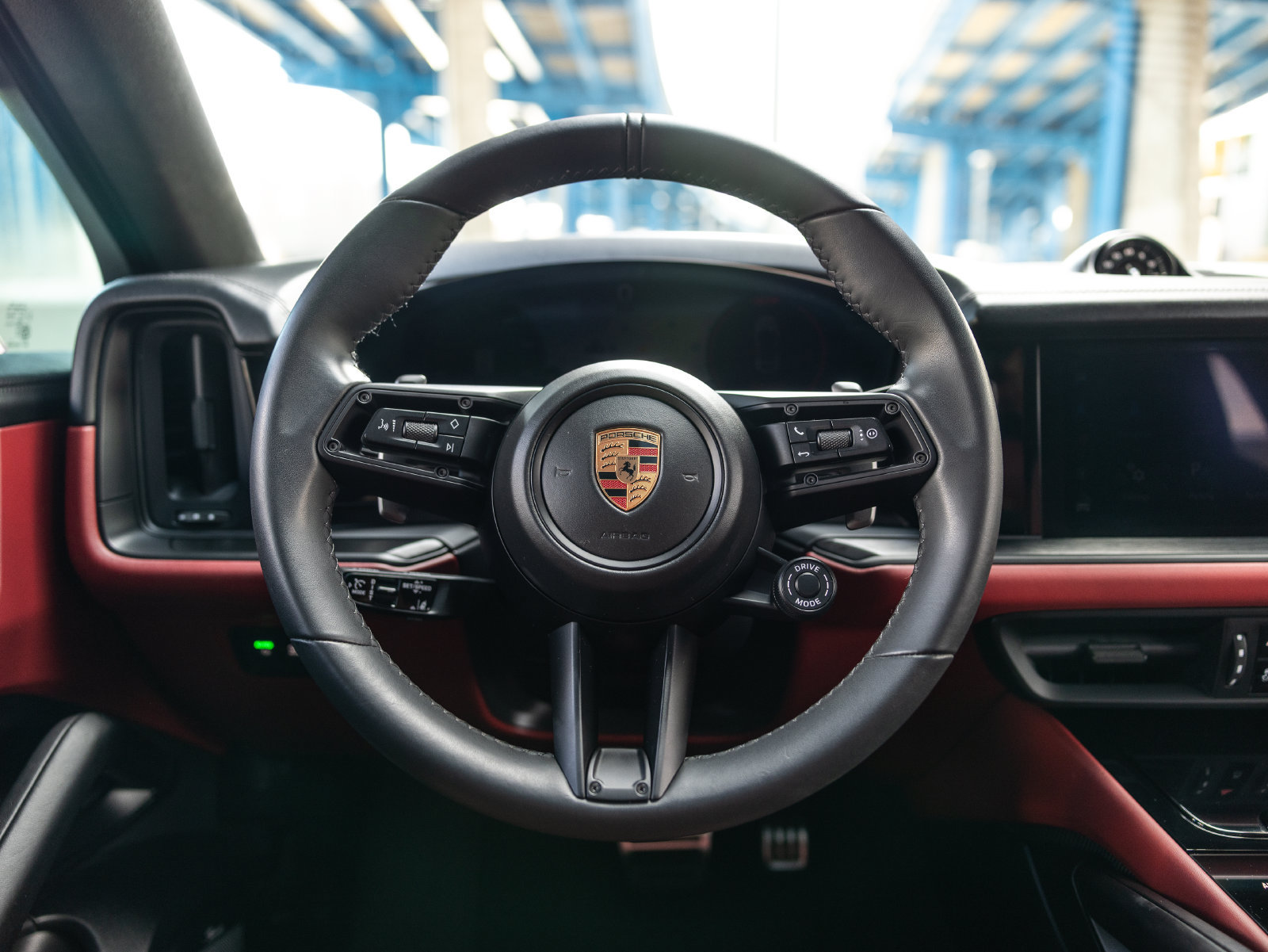 Certified 2025 Porsche Cayenne GTS AWD/4WD image 6