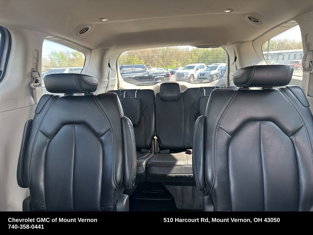 Used 2023 Chrysler Pacifica Touring-L FWD image 26