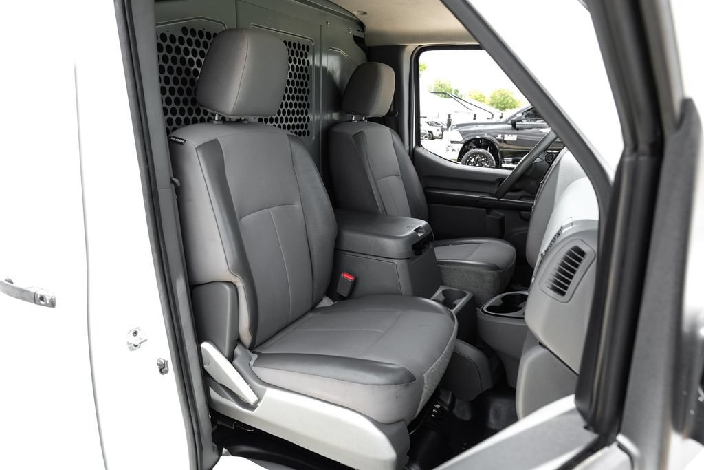 Used 2020 Nissan NV 2500 SV RWD image 30