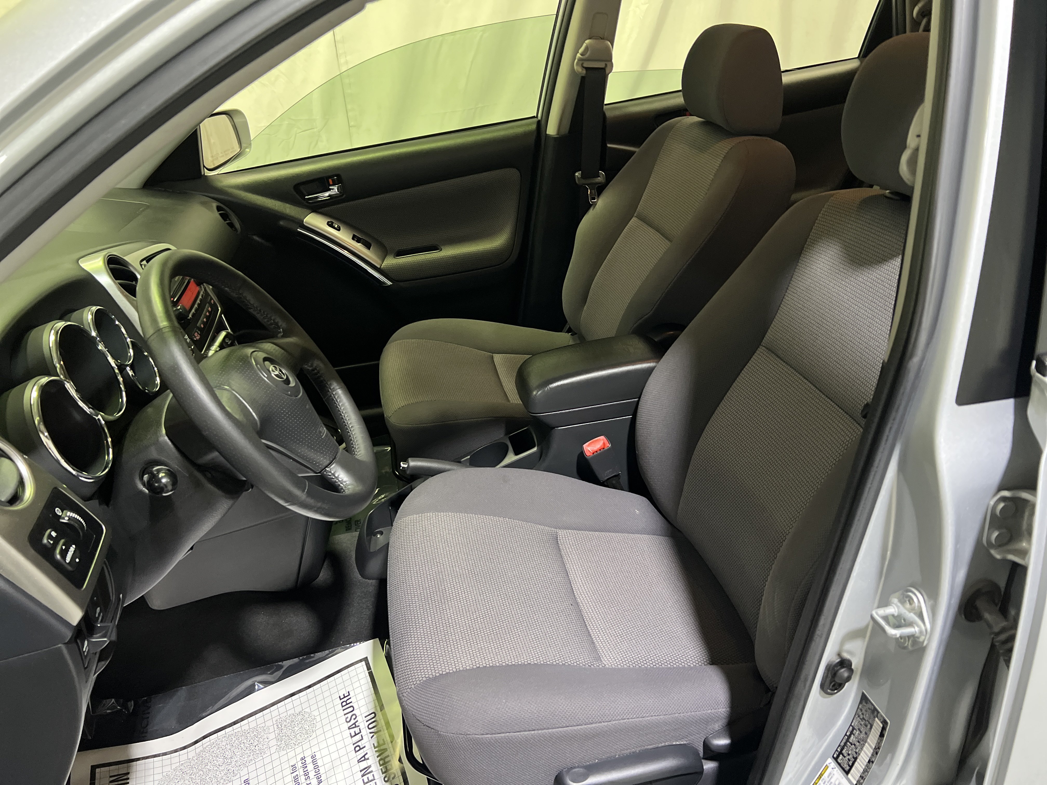 Used 2007 Toyota Matrix FWD image 17