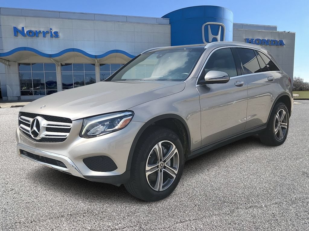 Used 2019 Mercedes-Benz GLC 300 4MATIC w/ Premium Package image 2