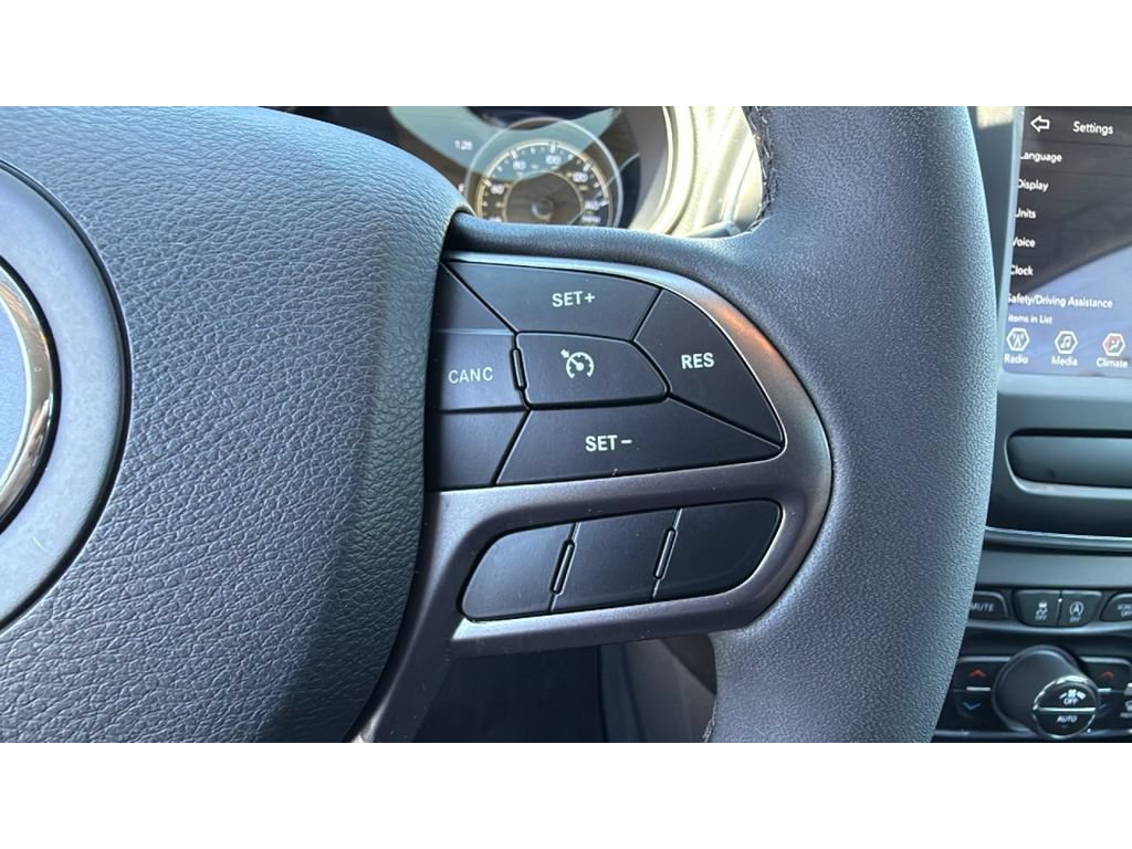 Used 2022 Jeep Cherokee Latitude Lux AWD/4WD image 27