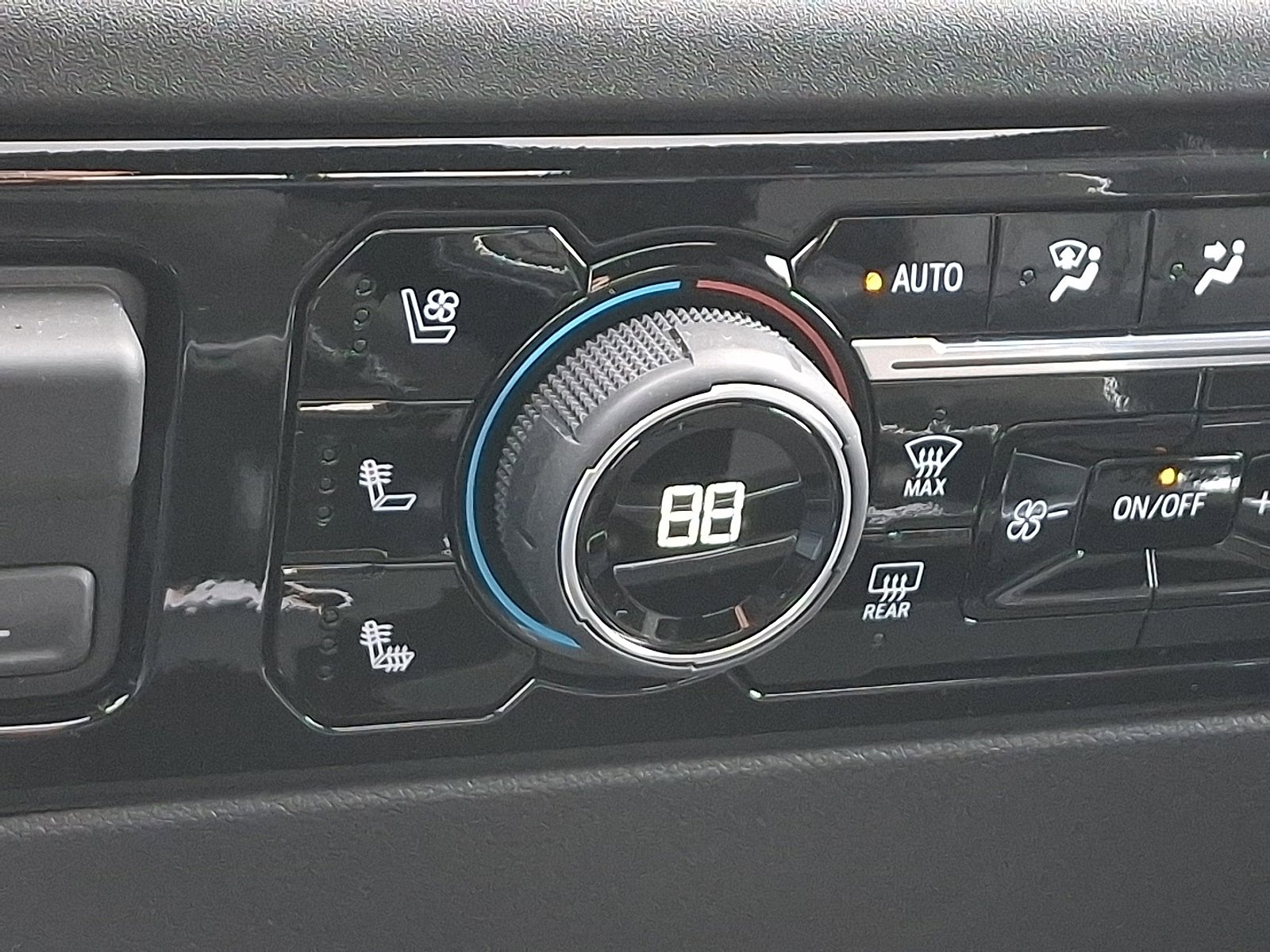 New 2026 Chevrolet Silverado 3500 High Country w/ High Country Premium Package image 24