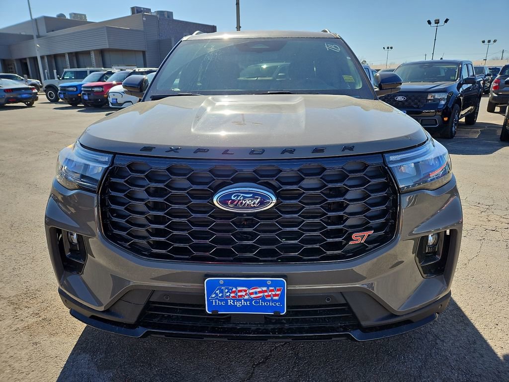 New 2026 Ford Explorer ST image 3