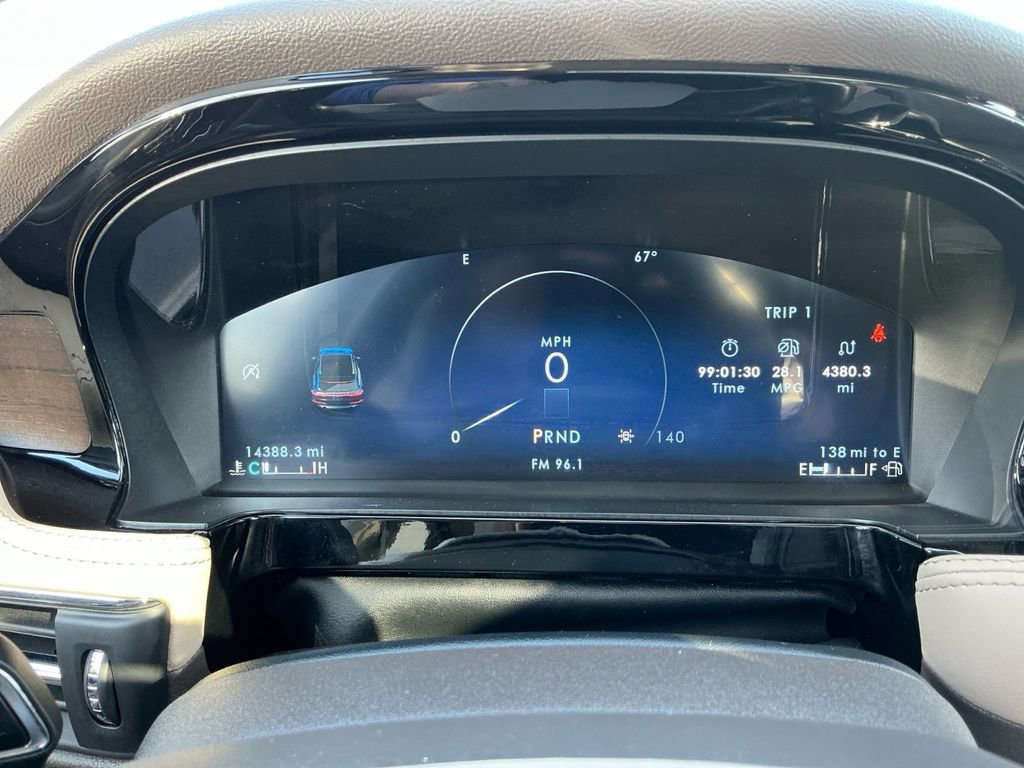 Used 2024 Lincoln Corsair Reserve w/ Equipment Group 201A image 19