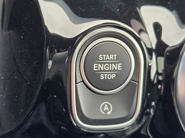 Certified 2025 Mercedes-Benz GLA 250 4MATIC image 31