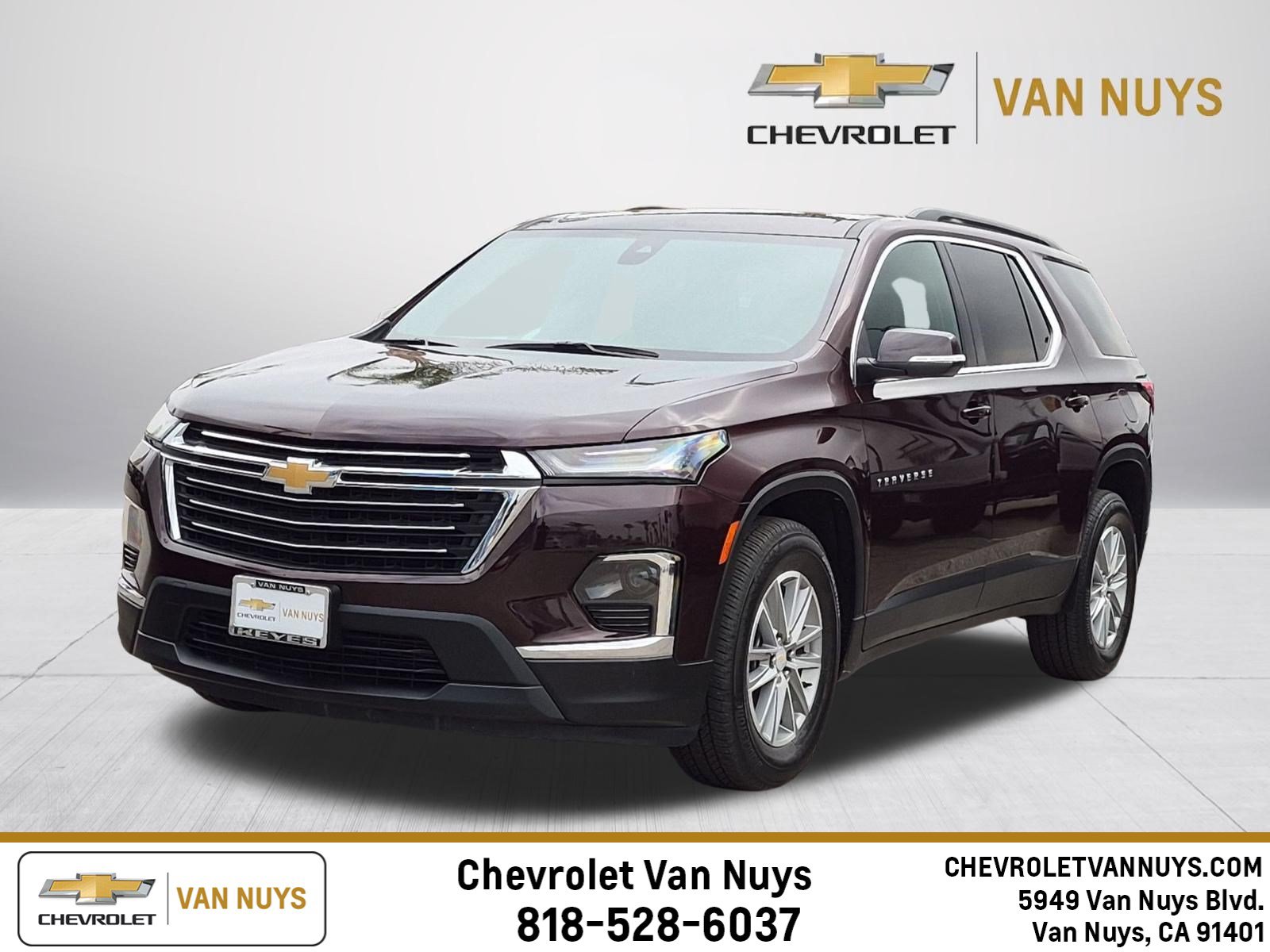 Used 2023 Chevrolet Traverse LT FWD image 1