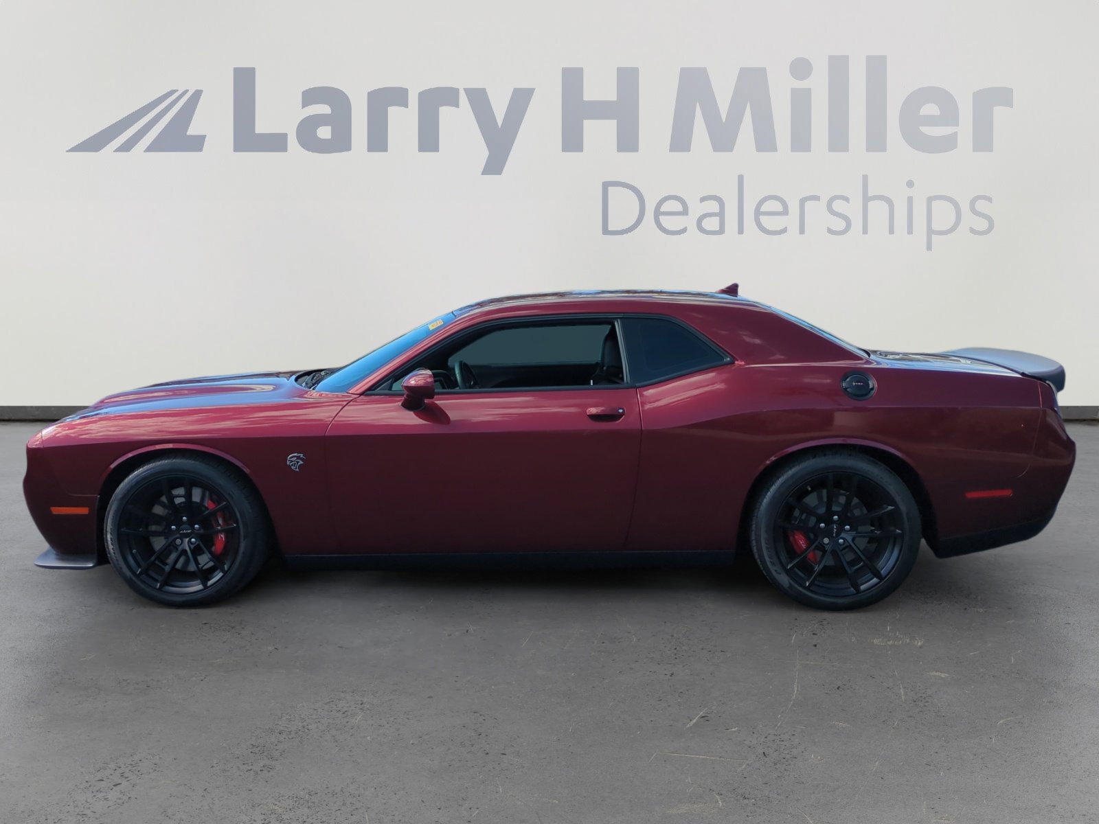 Used 2023 Dodge Challenger SRT Hellcat image 2