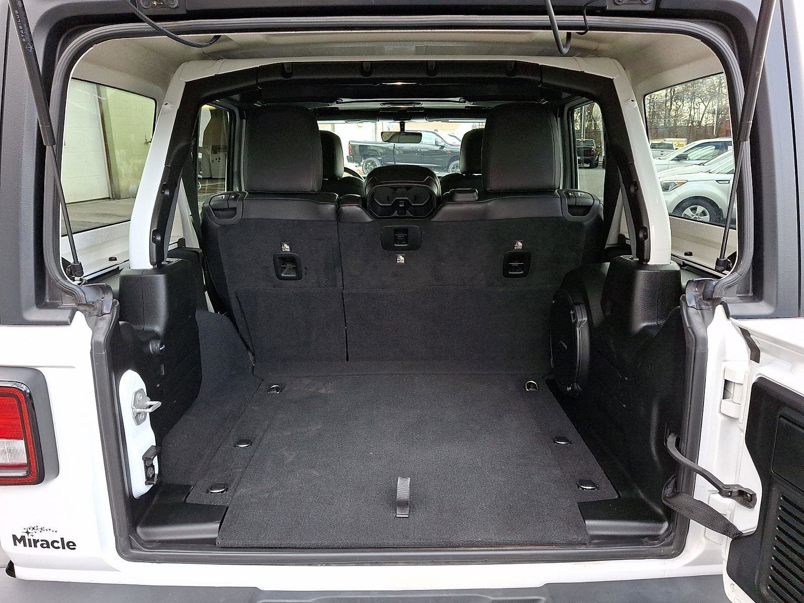 Certified 2018 Jeep Wrangler Unlimited Sahara image 29