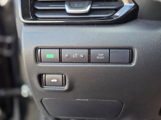 Used 2024 Nissan Sentra SV image 34