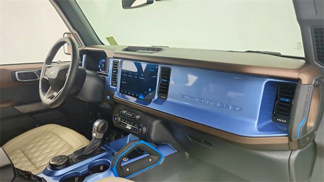Used 2023 Ford Bronco Outer Banks image 18
